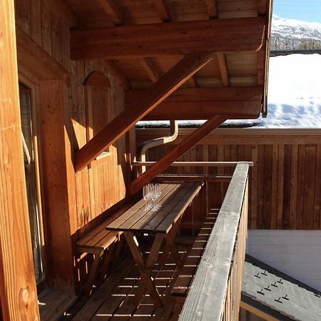 Cosy 4 Bedroom Chalet With Hot Tub Saint-Marcel (Savoie) Exterior foto