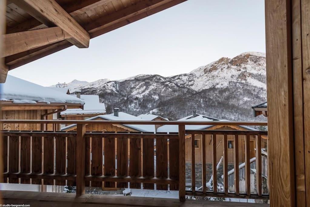 Cosy 4 Bedroom Chalet With Hot Tub Saint-Marcel (Savoie) Exterior foto