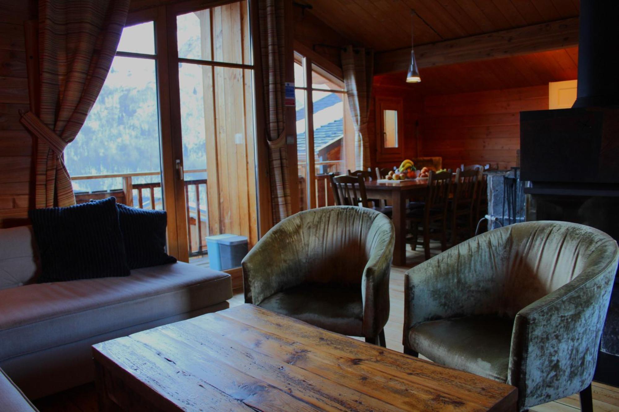 Cosy 4 Bedroom Chalet With Hot Tub Saint-Marcel (Savoie) Exterior foto